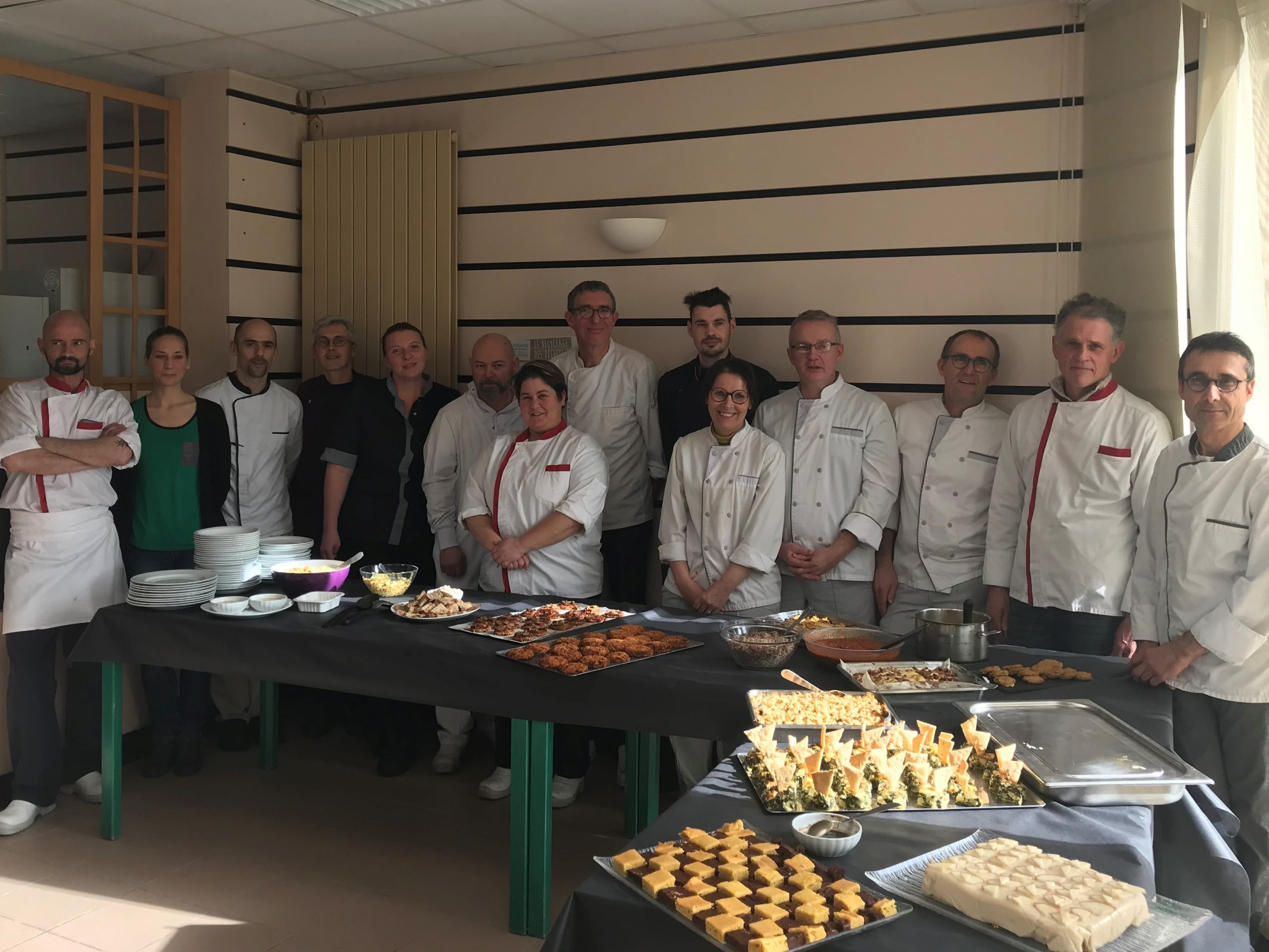 équipe de cuisiniers professionnels en formation avec Gilles Daveau